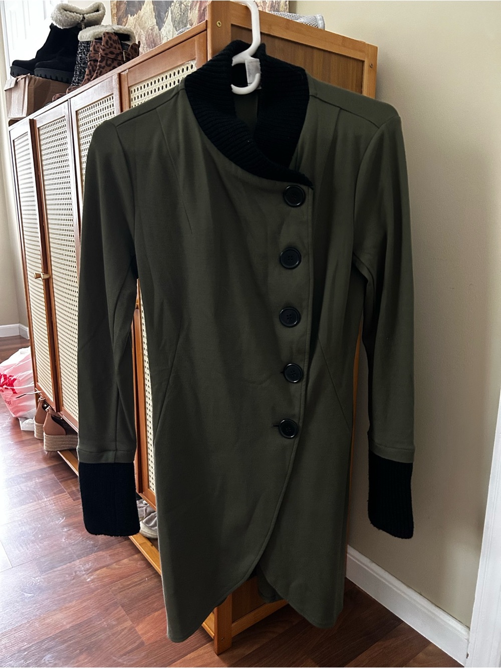 VENUS Olive Trench Coat with Black Ribbed Collar and Cuffs